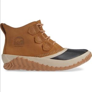 Sorel Out n About Plus Elk NIB